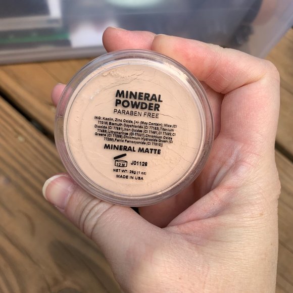 OSP Cosmetics Mineral Foundation Loose Powder in Mineral Matte - Picture 2 of 4